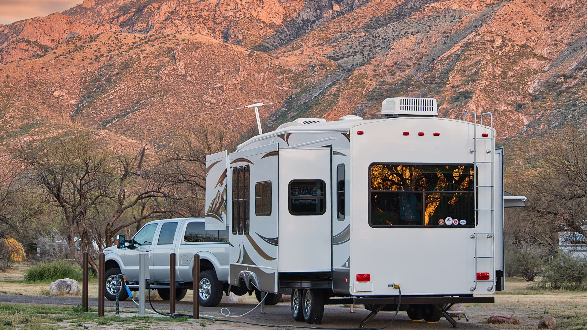 Featured image for Route 66 RV Trip: Planning a Big-Rig Trip on the Mother Road